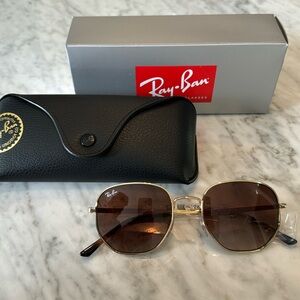 Ray Ban RB3682 - Polished Gold Frame